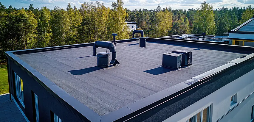 Professional Flat Roof Replacement Services in Huntley, IL